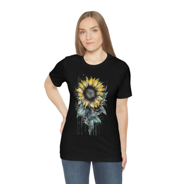 Geometric Sun Flower with Ink and Water Color - Short Sleeve Tee | 18102 4