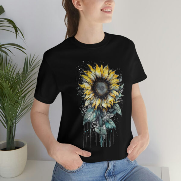Geometric Sun Flower with Ink and Water Color - Short Sleeve Tee | 18102 6