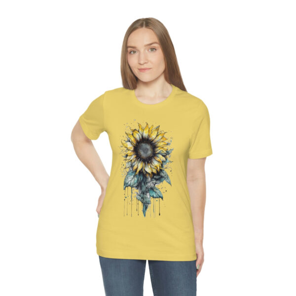 Geometric Sun Flower with Ink and Water Color - Short Sleeve Tee | 18550 4
