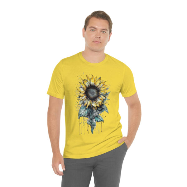 Geometric Sun Flower with Ink and Water Color - Short Sleeve Tee | 18550 5